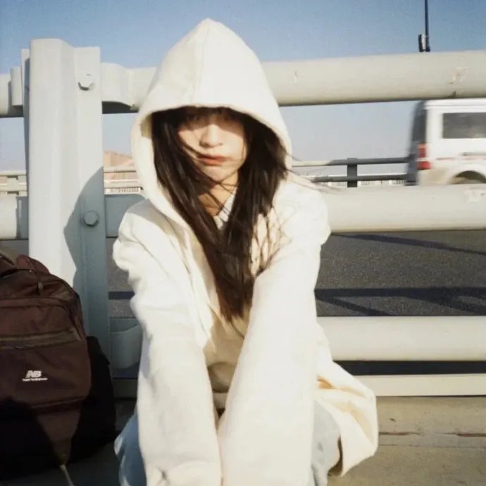 摘下工牌我惊掉全桌下巴